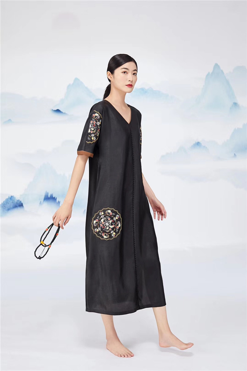 夏季新款高端中国风复古重磅真丝刺绣香云纱汉服茶服禅服连衣裙