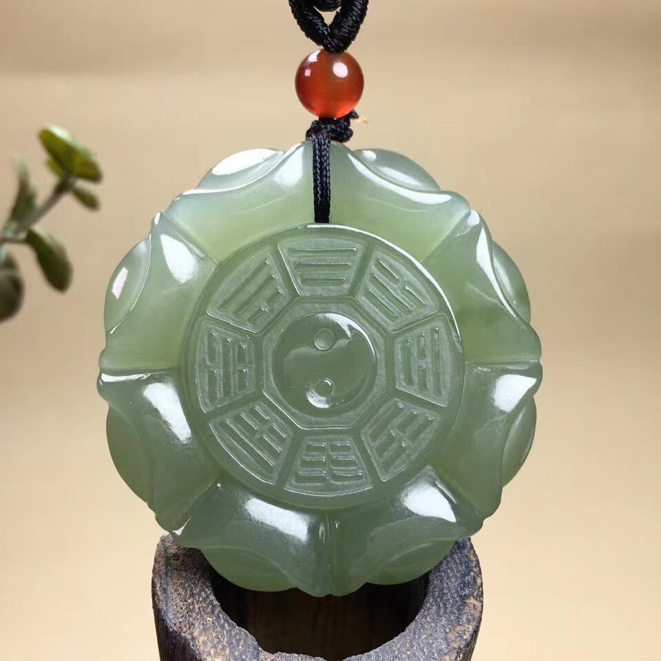 和田玉八卦吊坠油青色青海料八卦玉挂件男女款玉佩送玉坠证书