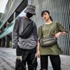 潮牌斜跨胸前包新款时尚男士街头创意个性胸包韩版时尚情侣小挎包|ru 潮牌斜跨胸前包新款时尚男士街头创意个性胸包韩版时尚情侣小挎包|ru