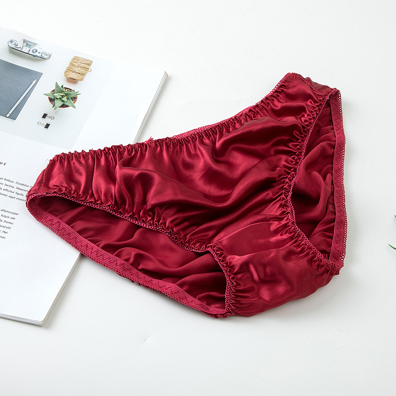 真丝女士三角裤舒适安全柔软透气弹性多种颜色厂家直供一件代发