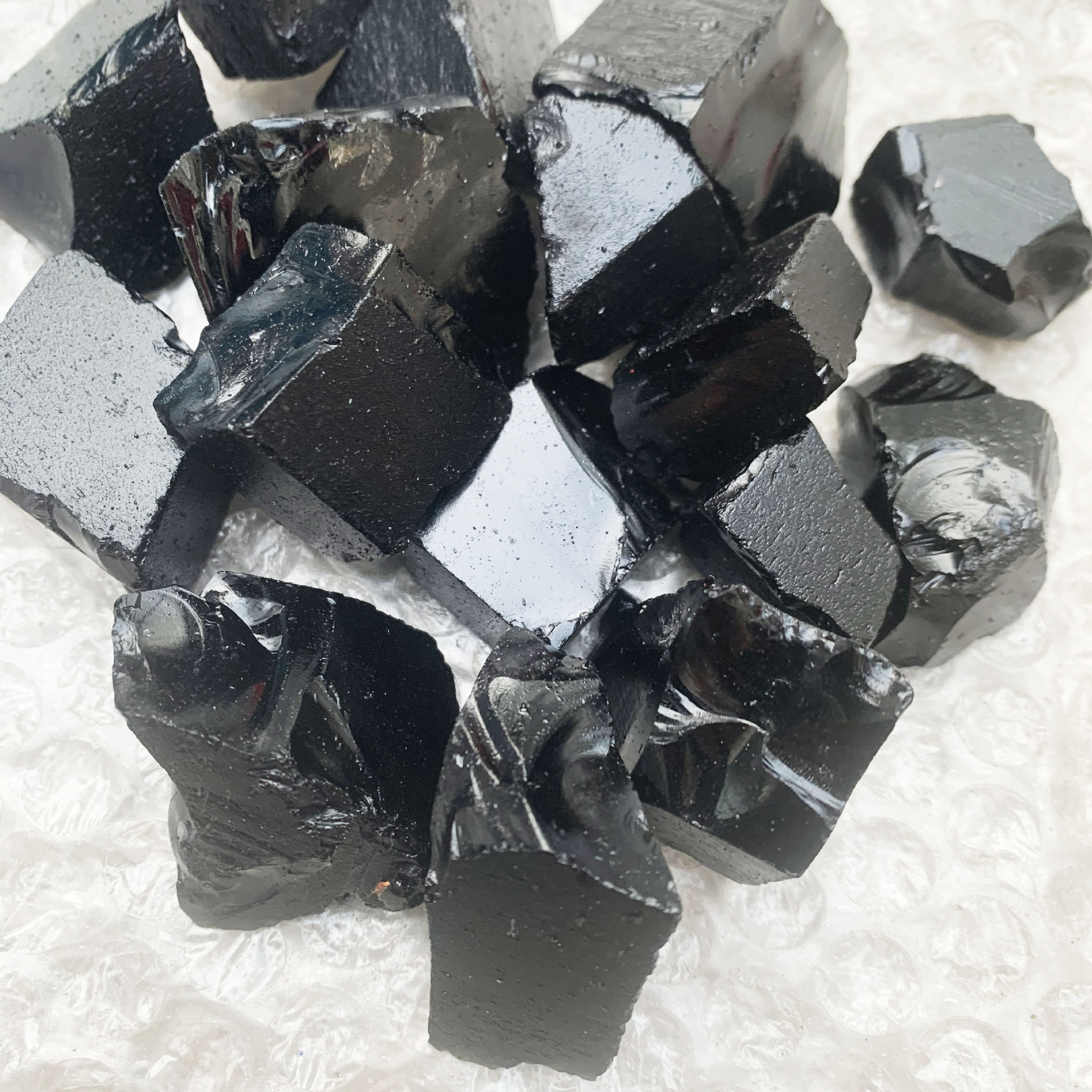 供应天然黑曜石原石毛料未打磨香薰石 块状黑耀原石摆件批发