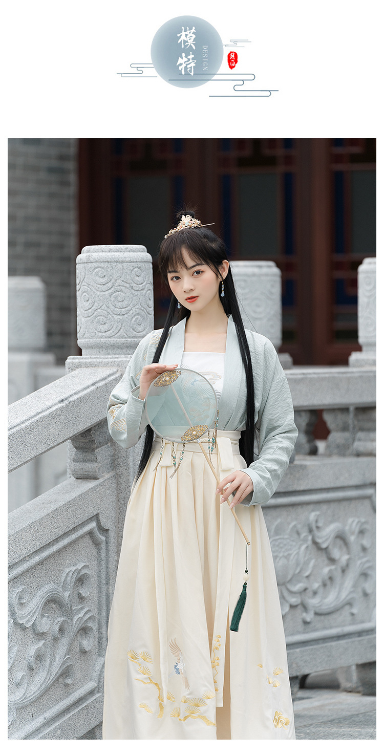 中国风日常三件套杏色淡雅小清新原创刺绣对襟吊带襦裙女装汉服秋