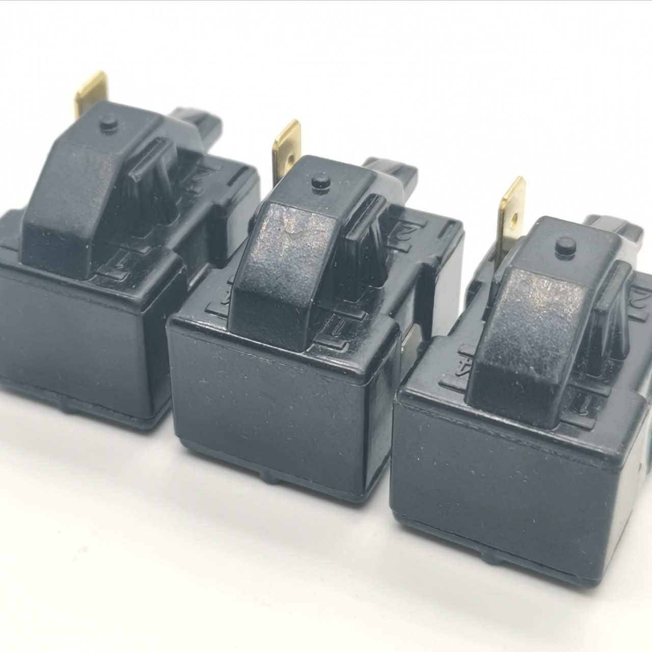 lg冰箱压缩机反单脚ptc启动器p330mc通用型