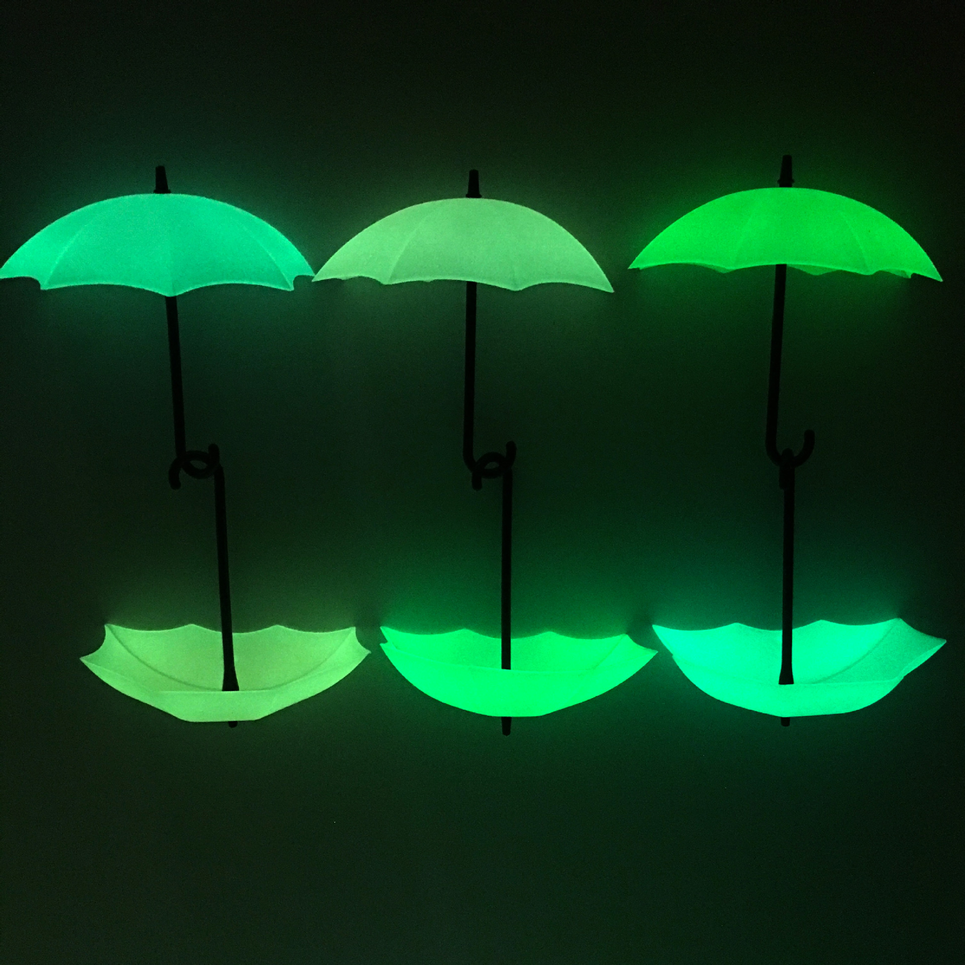 2020创意新款卧室夜光片夜光雨伞贴墙贴装饰荧光贴 小伞挂钩