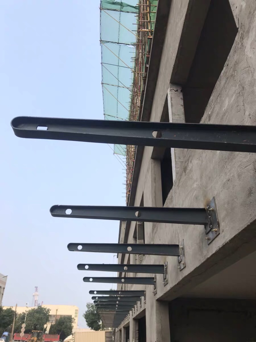 厂家直销雨棚钢梁雨篷支架牛腿挑梁铁玻璃抓配件钢结构玻璃幕墙