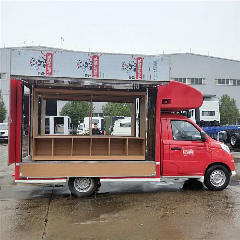 东风福田定制流动服装