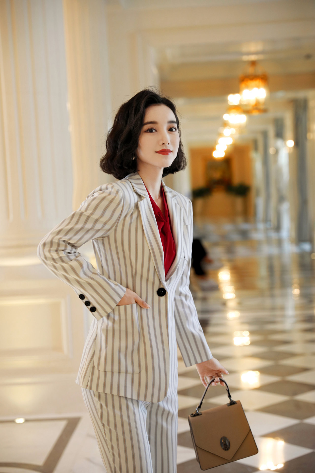条纹西装职业套装女2019新款秋冬时尚气质修身女士西服正装工作服