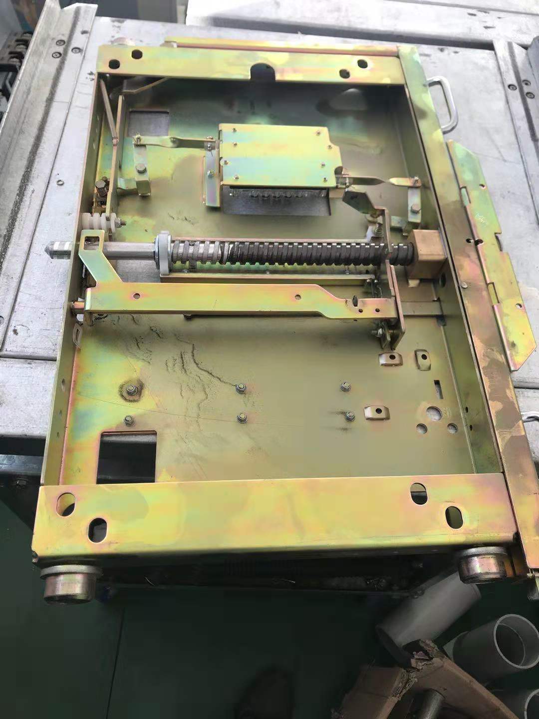 vs1-12 800 柜宽中置柜开关柜zn63-12 真空断路器底盘车dpc-4-800