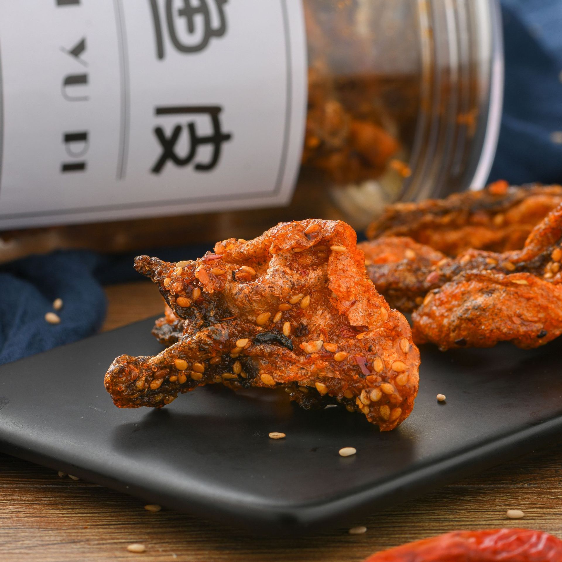 鱼皮香脆鱼皮含瓶200克即食鱼零食海鲜爆脆香辣味