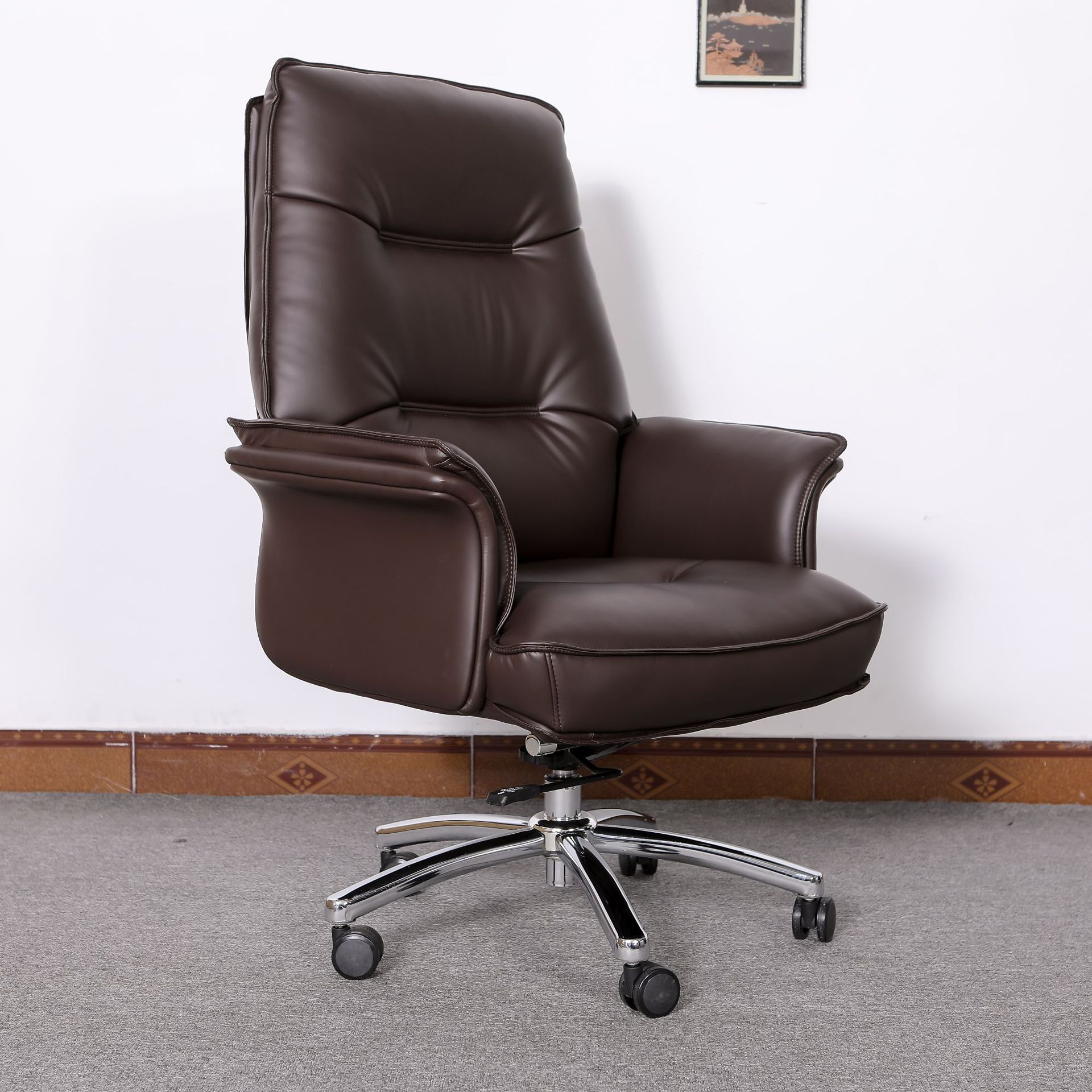 厂家批发可升降后仰豪华大班椅简约舒适皮质老板椅现代办公皮椅子