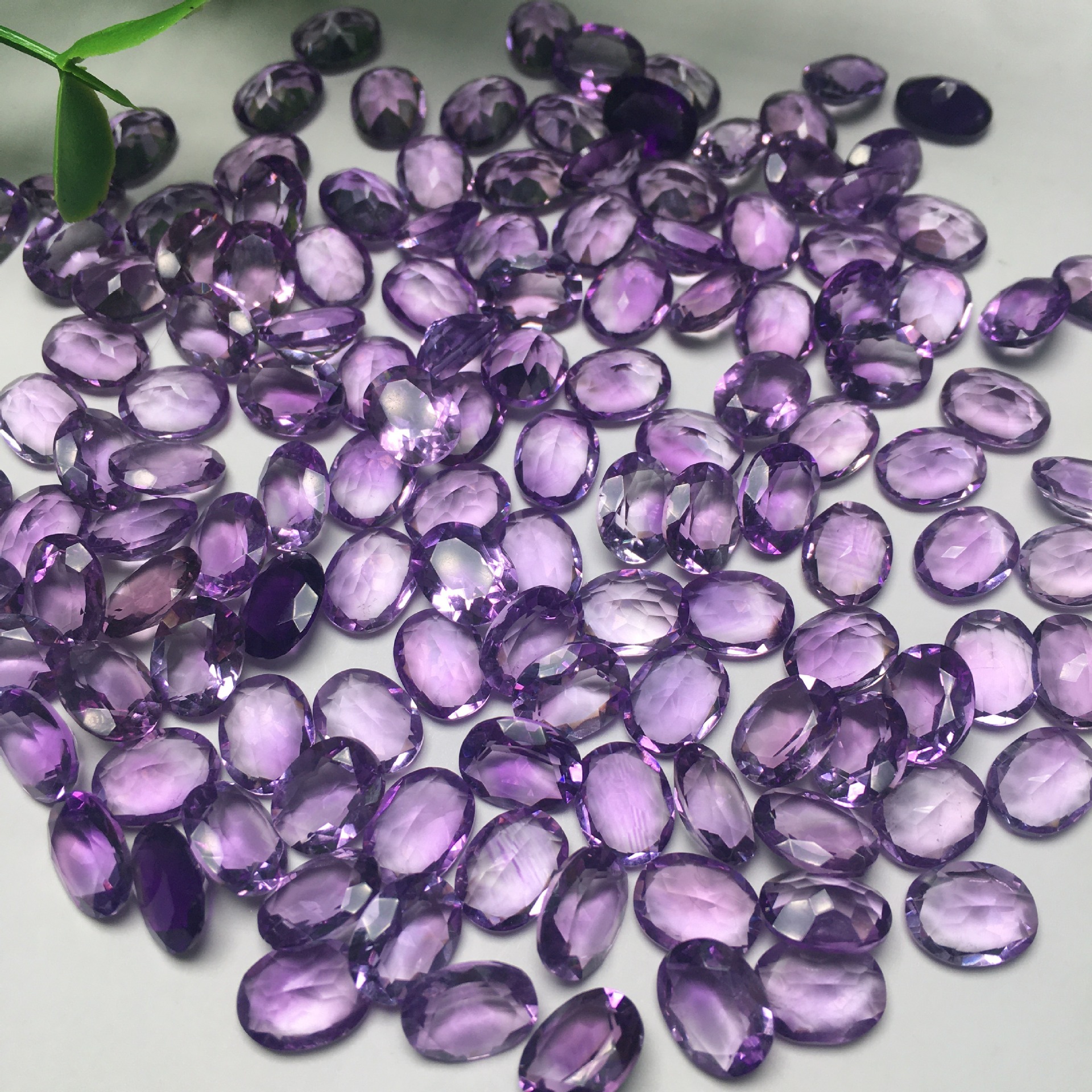 县可塘镇晶心之海珠宝行晶心之海珠宝厂|1年 |主营产品:宝石工艺品