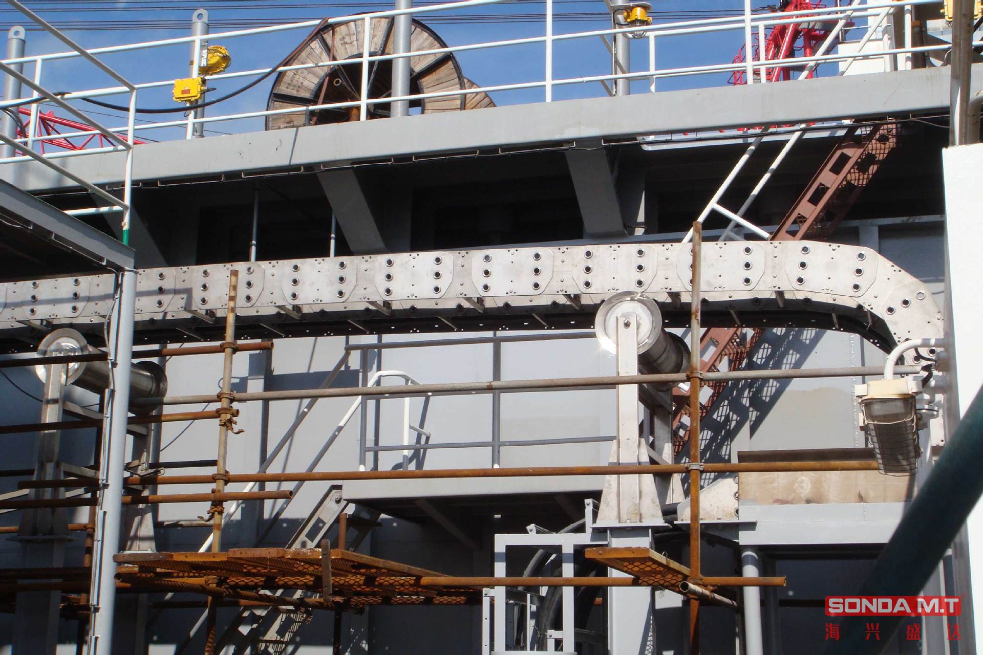 钢制拖链:大型规格的拖链研发成功啦!来围观一下