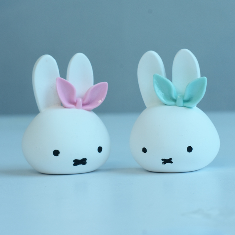 批发创意汽车香车用饰品菲比兔挂件立体兔摆件汽车出风口香水香薰