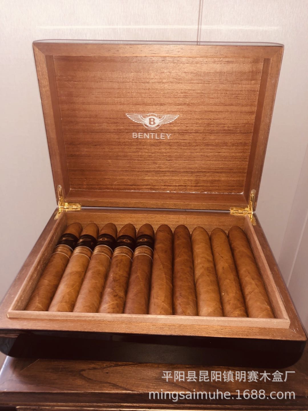 宾利烤漆雪茄盒 钢琴漆雪松木盒 十支装 雪茄实木包装盒 香烟木盒