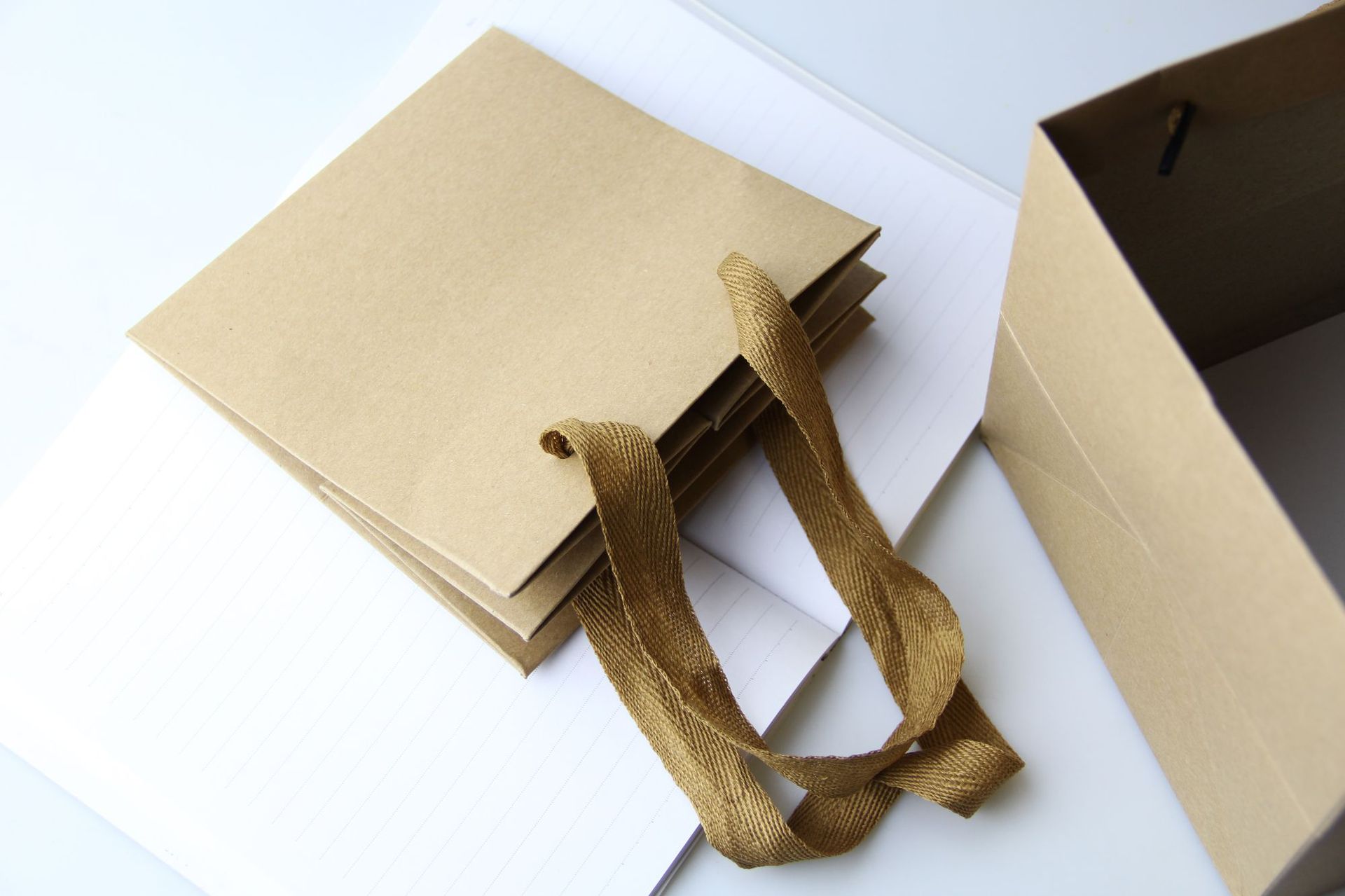 牛皮纸袋微景观包装袋宽底大号正方形外卖手提袋礼品袋子批发礼袋