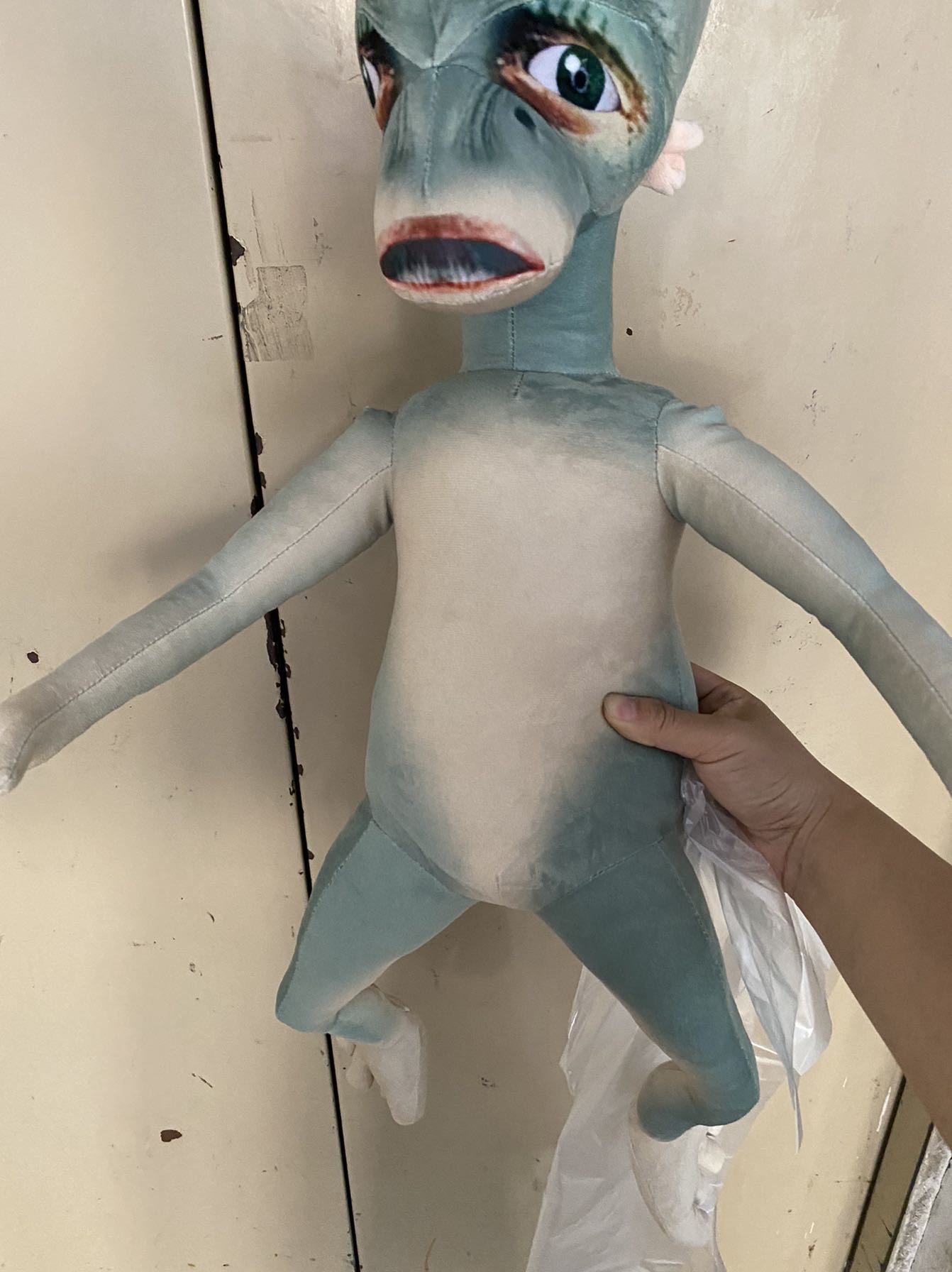 疯狂外星人公仔毛绒玩具睡觉抱枕仿真丑娃娃搞怪玩偶沙雕礼物创意