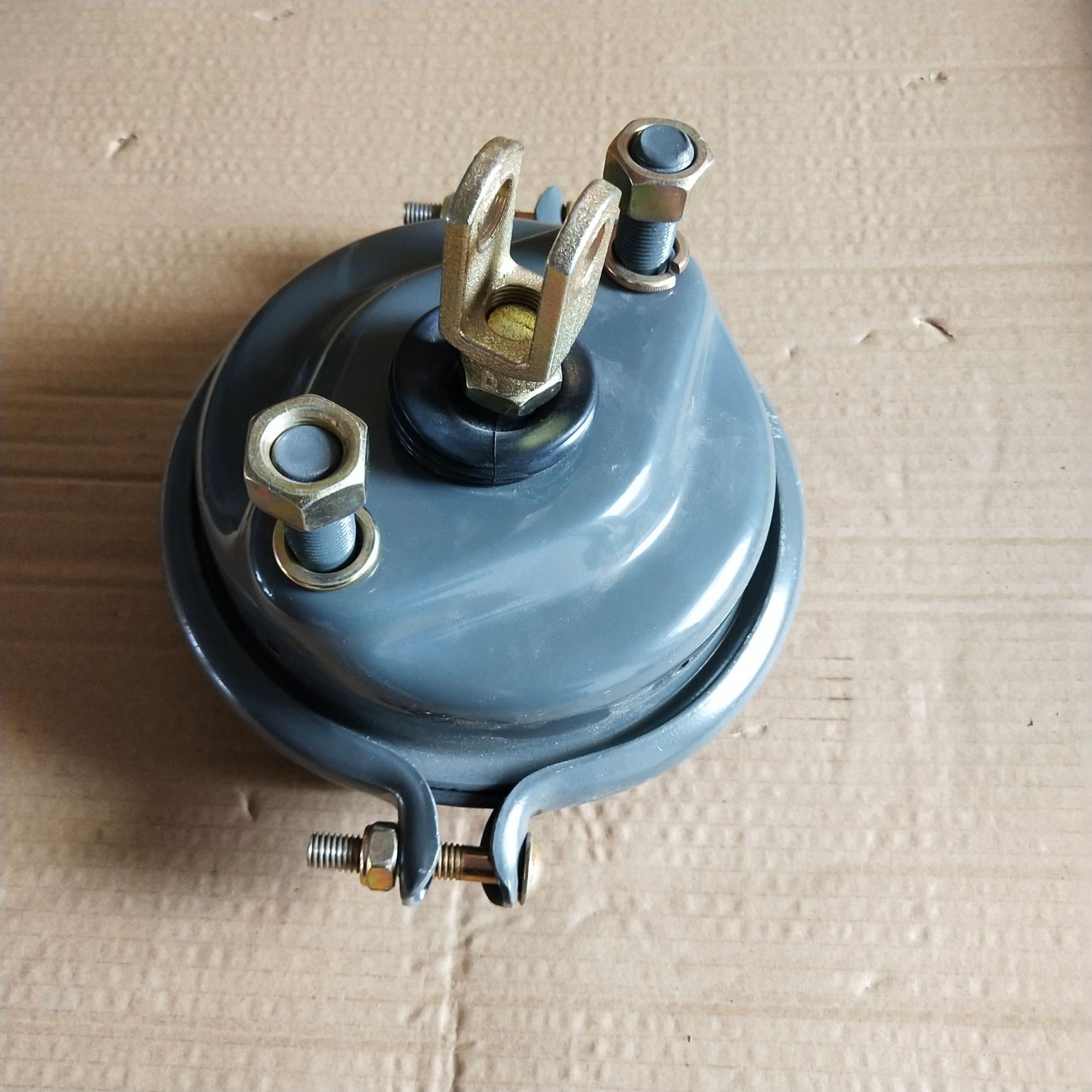 豪沃前刹车分泵wg9000360100金王子制动气室右wg9000360101