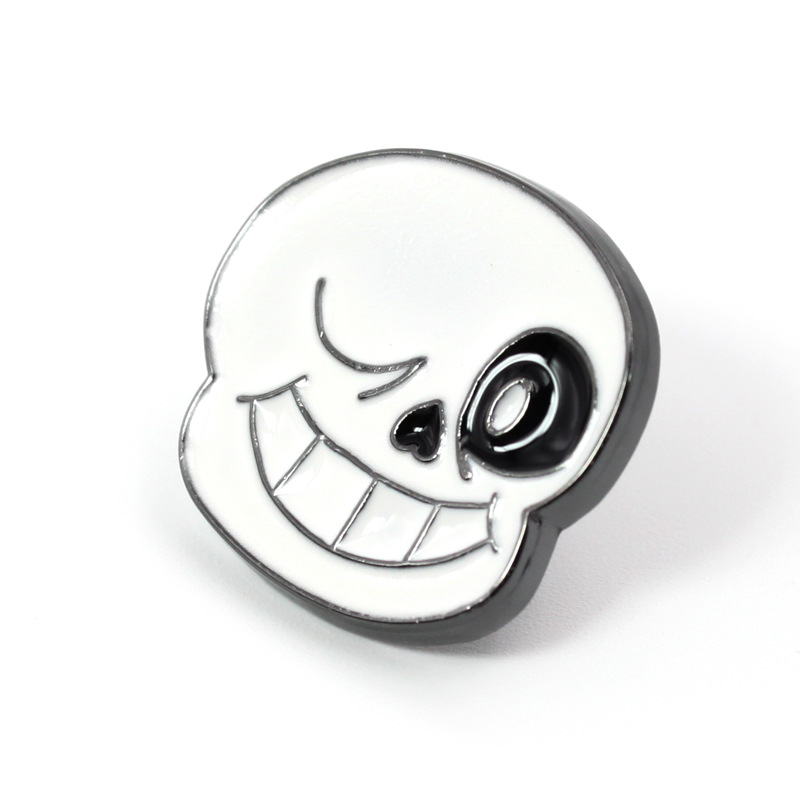 网红爆款undertale游戏传说之下红色爱心形金属胸针别针现货批发