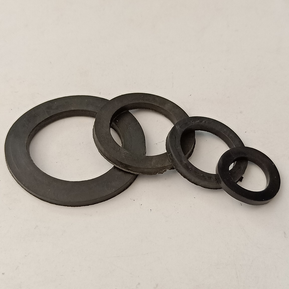 现货黑色橡胶垫4分6分1寸淋浴进水软管水表接头防漏密封平垫o型圈