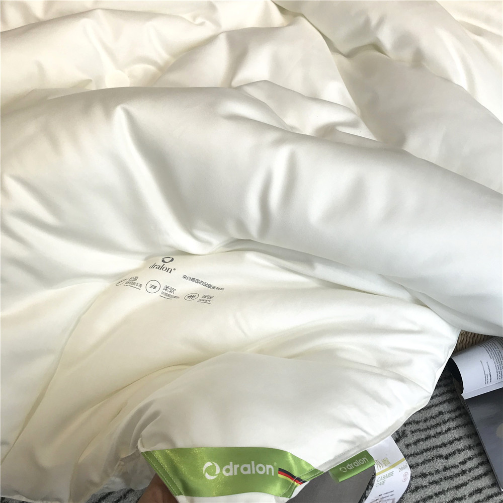 德绒黑科技保暖被春秋被子轻薄空调被五星级酒店双人加厚冬被芯