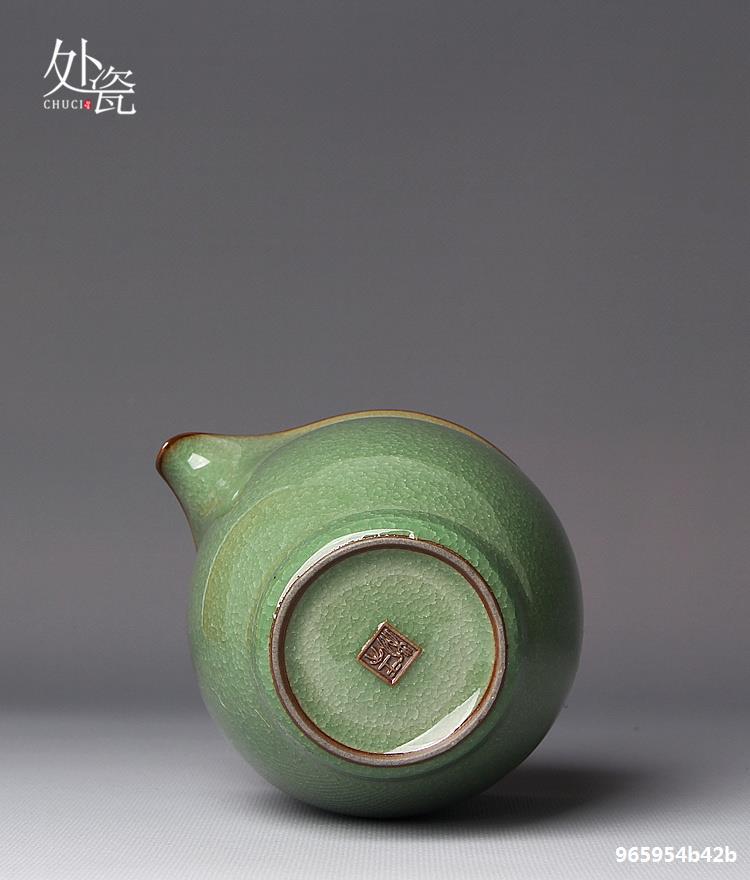 龙泉青瓷王文手工鱼籽纹公道杯陶瓷茶海百圾碎分茶器冰裂茶道配件