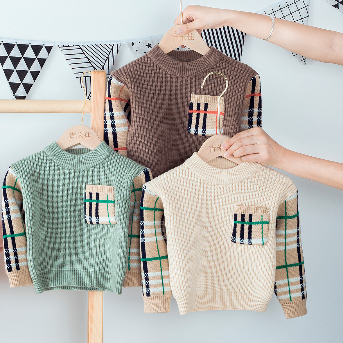 秋冬新款 儿童加厚毛衣男女宝撞色拼接格子口袋 针织上衣