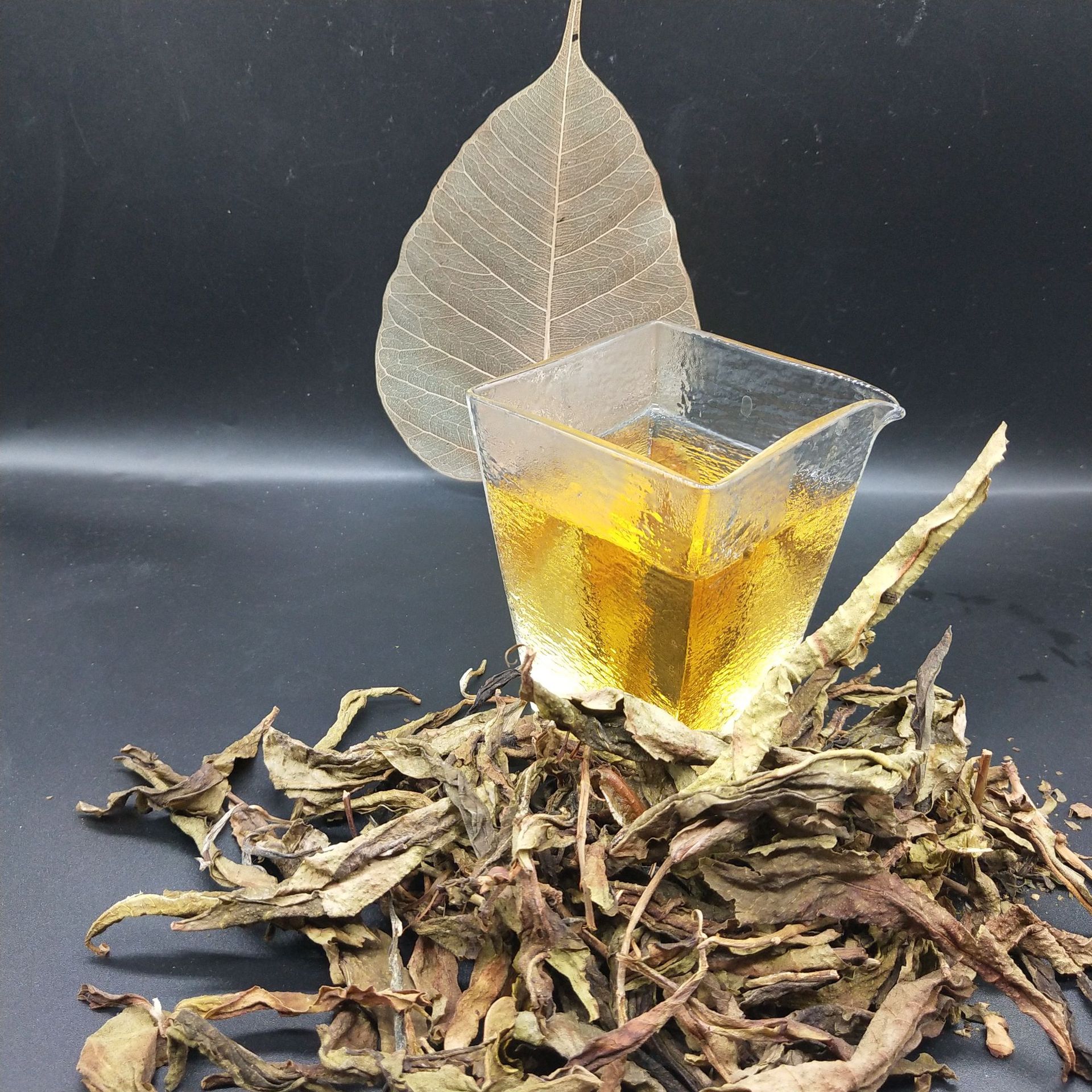 现货销售云南普洱茶 500g老帕卡落水洞 古树叶制成 普洱老伯卡