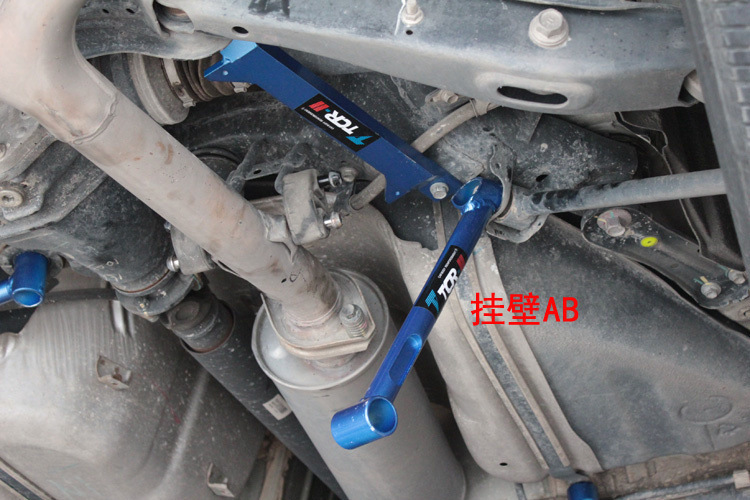 适用06-10雷克萨斯gs300 is250 is300顶吧平衡杆底盘加强改装拉杆