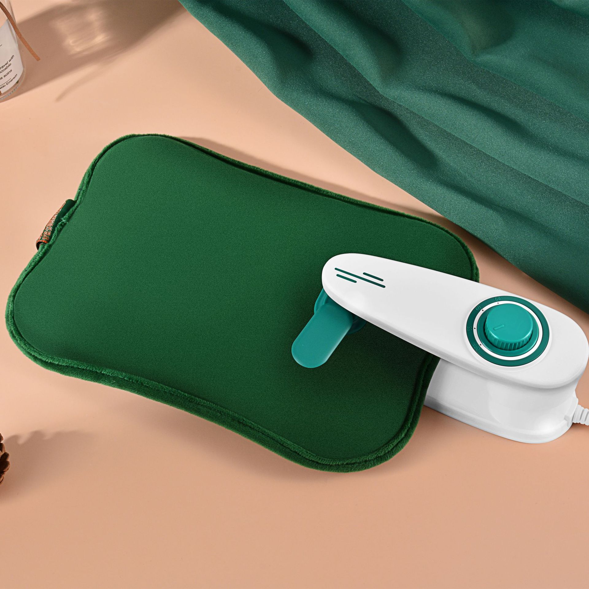 0成交10件新款热水袋冬季礼品厂家批发充电防爆暖宫带暖手宝注水毛绒