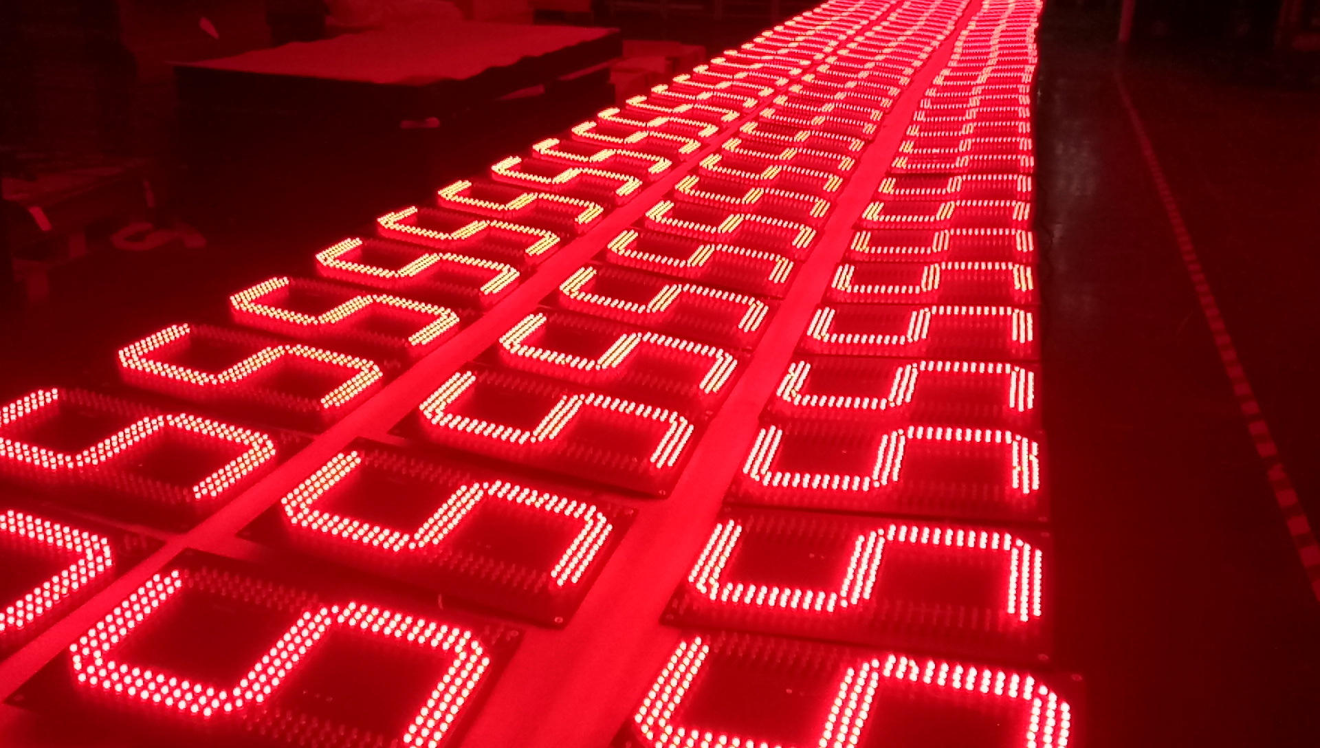 20寸led白色数字板模组显示屏 加油站立柱灯箱led油价屏生产厂家