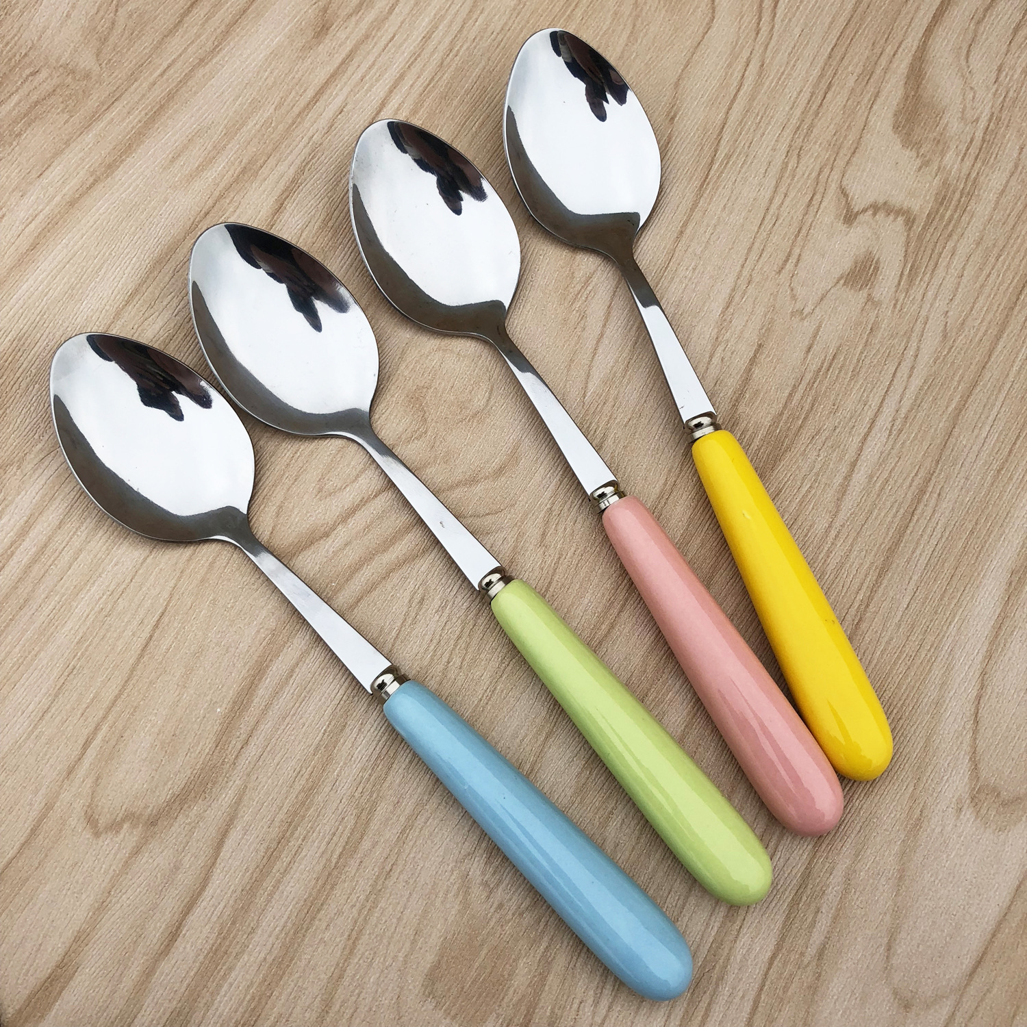 供应不锈钢彩色陶瓷柄家庭超市学生勺子酒店吃饭八宝粥汤勺子调羹