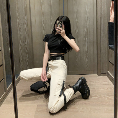 露肚脐上衣潮酷女孩穿搭风格工装甜酷帅套装蹦迪超酷女装性感嘻哈