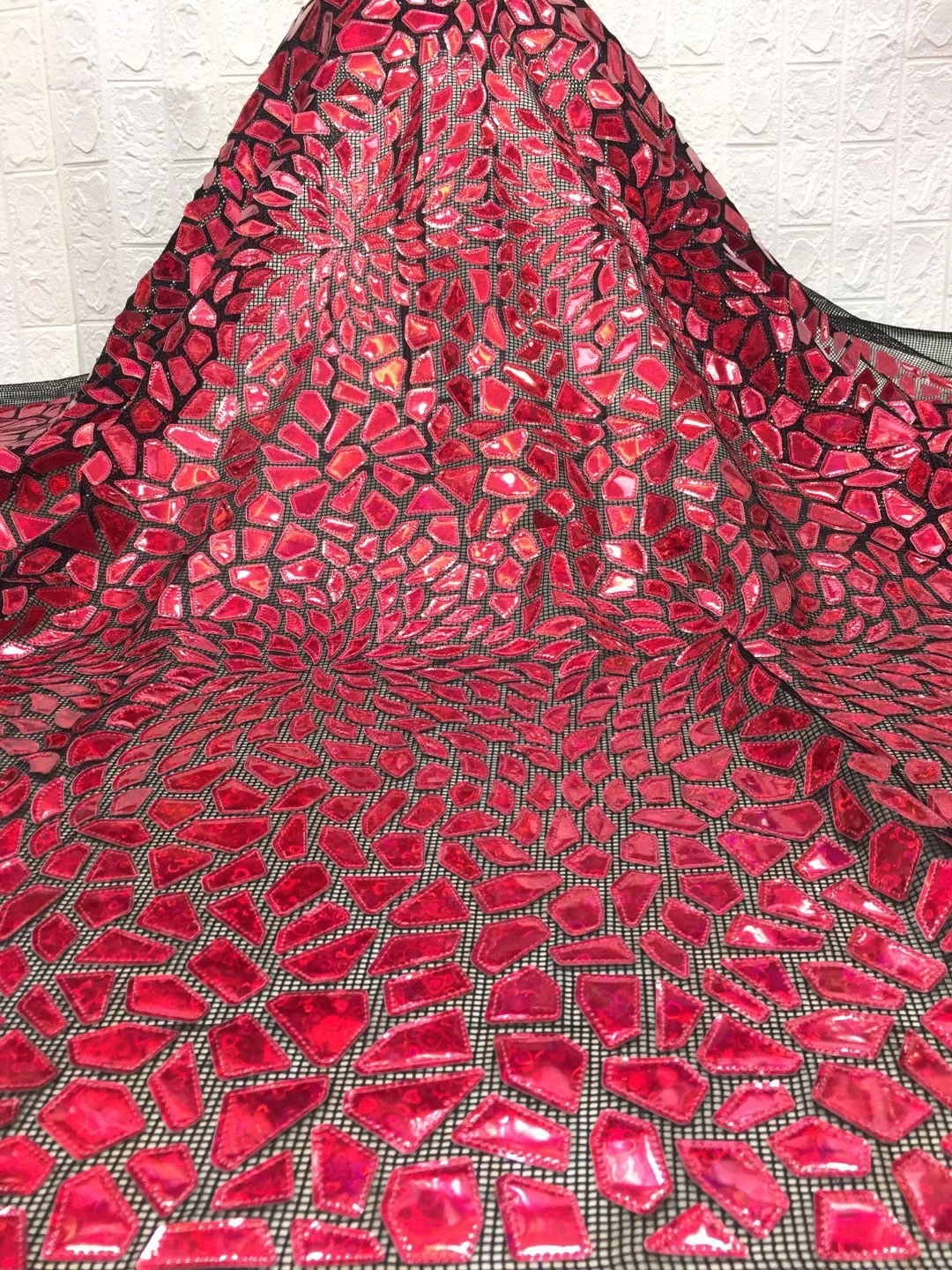 大网底亮片电脑绣花面料 彩色亮片刺绣花边 连衣裙面料 fabrics