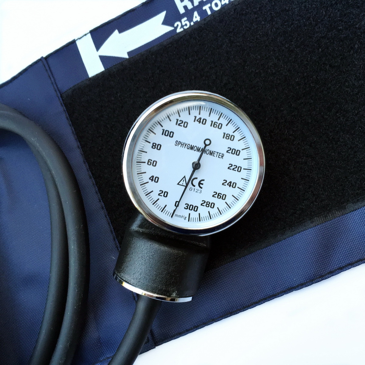 健陵上臂式血压表 需搭配听诊器使用 臂式血压表