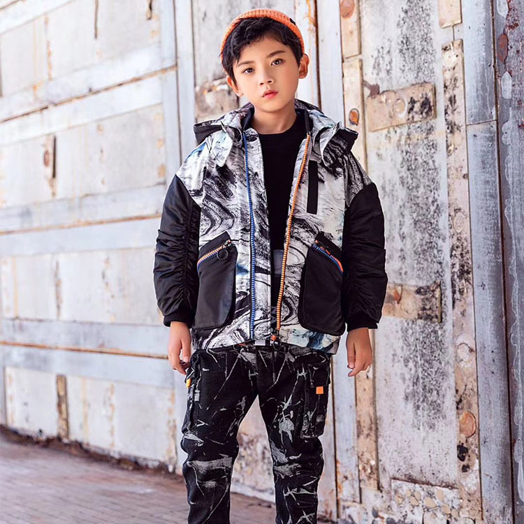 uaza潮牌羽绒服外套品牌尾货折扣童装走份批发实体店地摊货源清仓