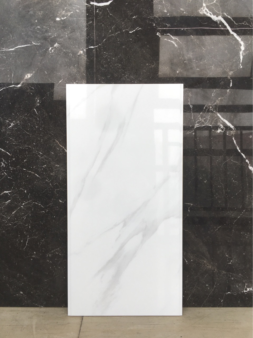 佛山瓷砖批发爵士白墙砖300*600厨房卫生间内墙釉面防滑地砖特价