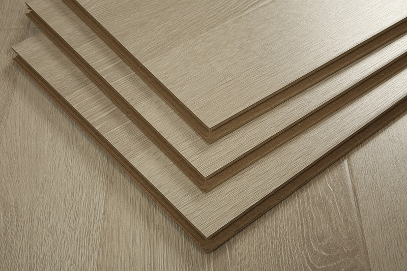 橡木三拼同步地板时尚家装锁扣强化地板清雅系列厂家直销