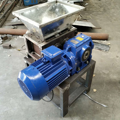 厂家定做小型冻骨鱼粉碎机 小型药材粗粉碎机 中小型双轴 设备