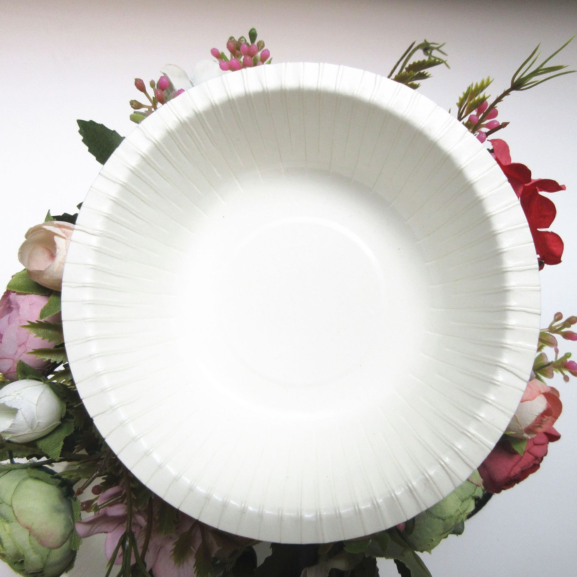 专业定制一次性七寸九寸环保黑色圆形纸盘 派对纸盘