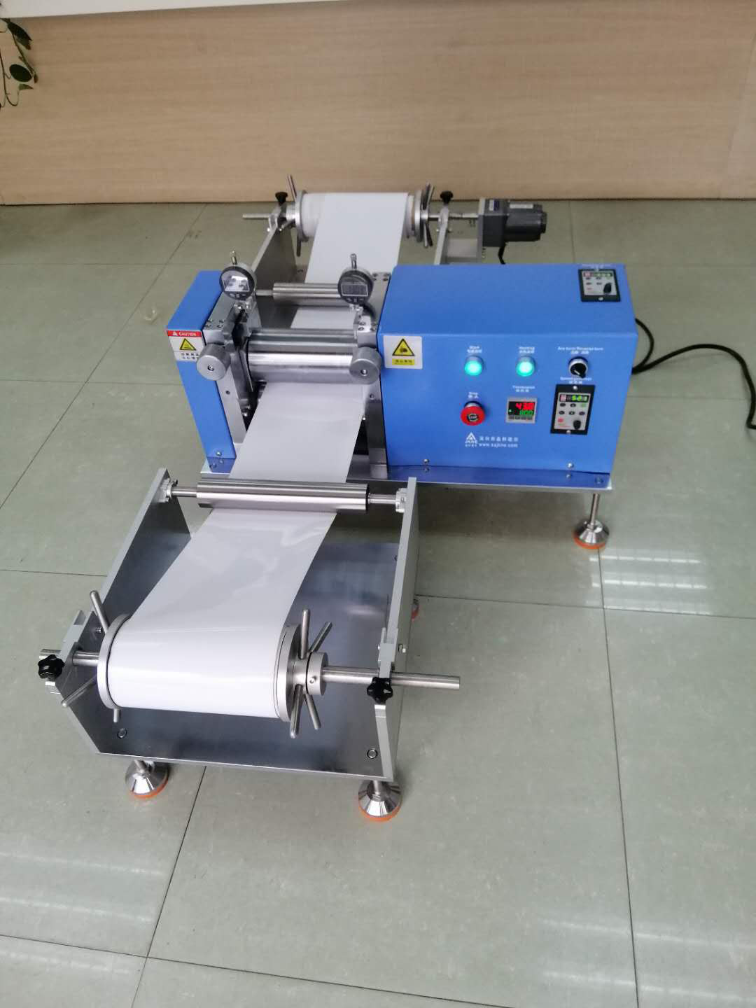 连续收放卷辊压机 放卷,可定制 实验室 辊压机,收卷一体机装置