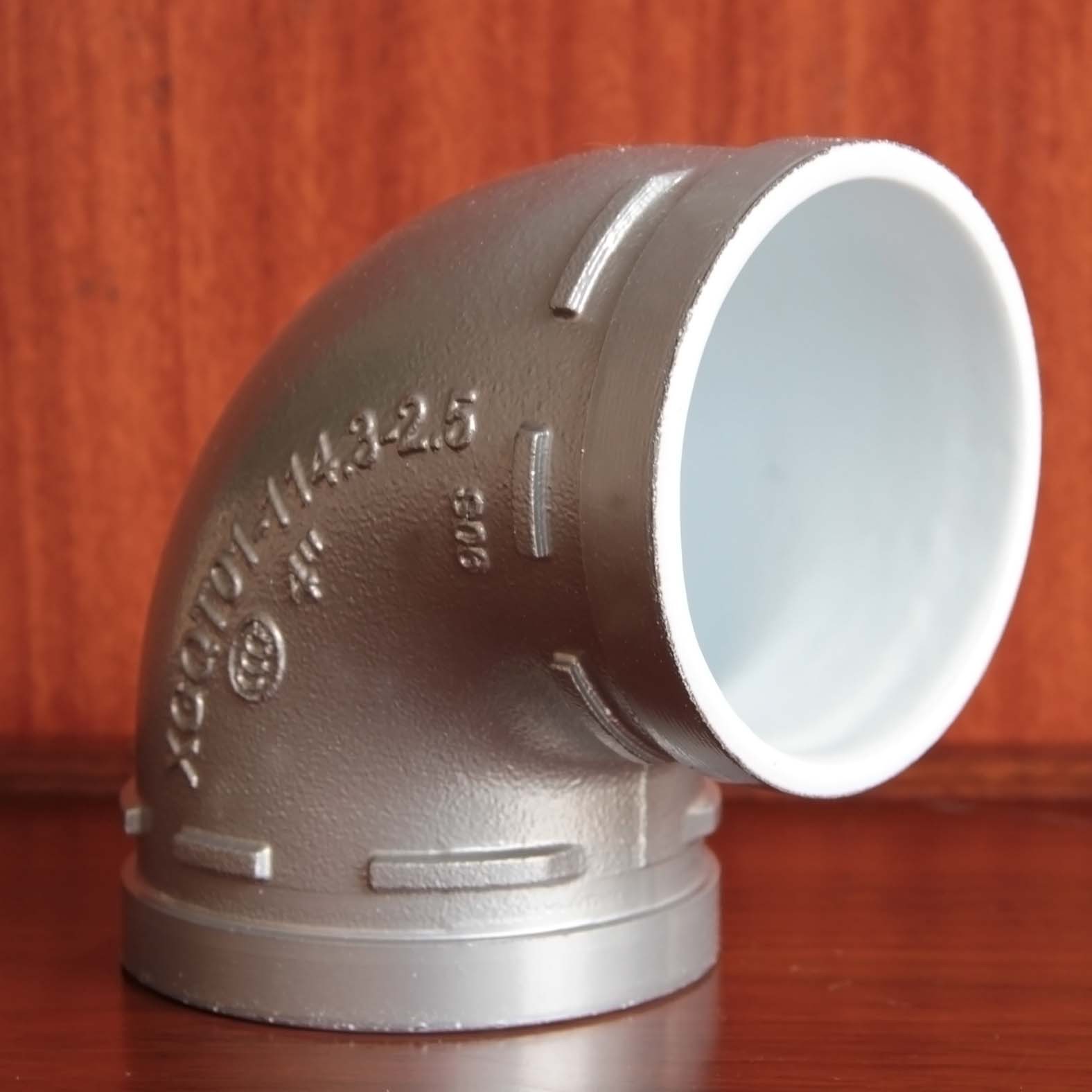 厂家自营衬塑弯头90度沟槽卡箍弯头生活饮用水管件衬塑沟槽管件