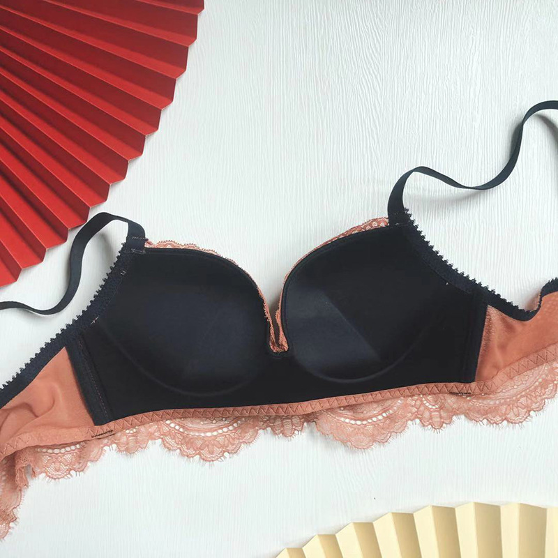 摩卡可可性感蕾丝内衣女无痕无钢圈小胸聚拢侧收副乳调整型文胸