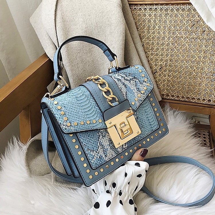 Spring 2020 New Korean Women Bag Women Bags Shoulder Crossbody Portable Lock Snake Pattern Shoulder Small Square Bag