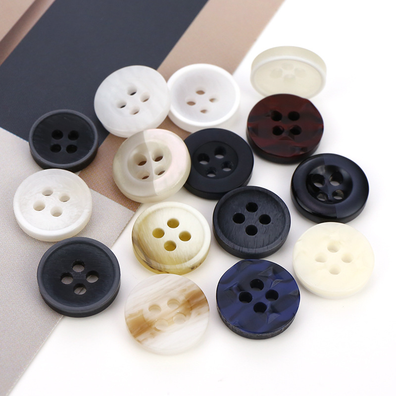 西达现货批发新款衬衫纽扣树脂四眼扣子西装西服开衫领口服装钮扣