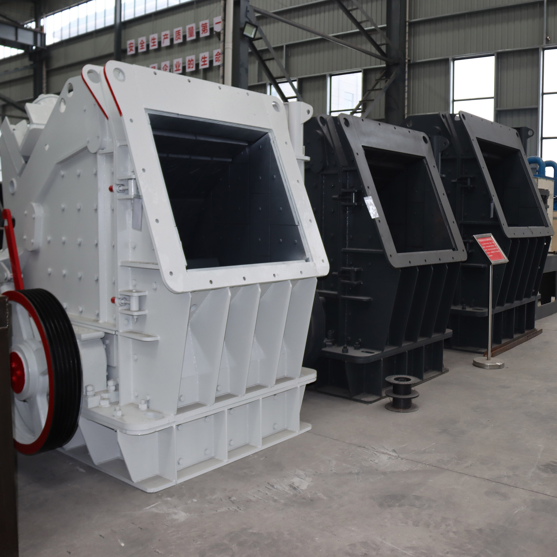 反击式破碎机 pfw1214-pfw1415_白玉石头玻璃综合反击破细碎机_矿山