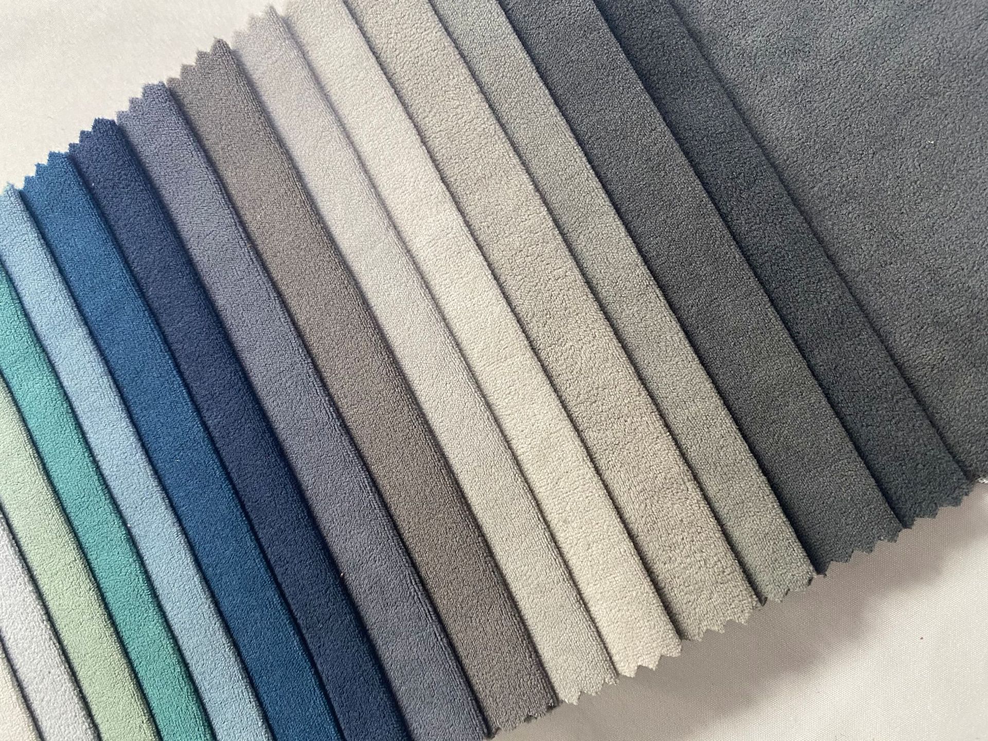 特价新款批发富皮绒羊羔绒富丽绒服装外套抱枕布料面料厂家直销