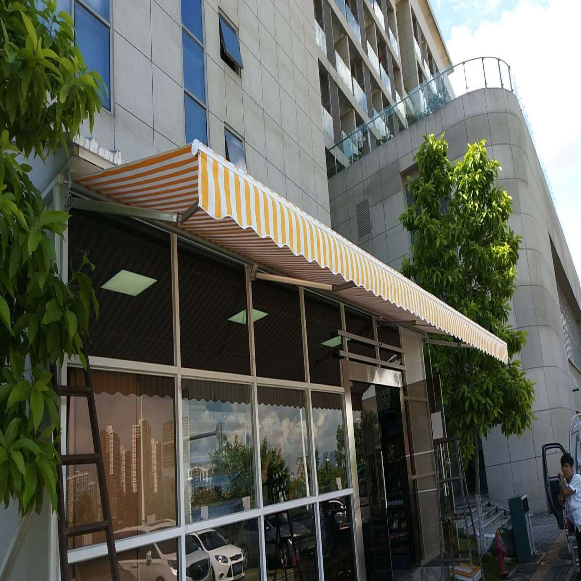 户外伸缩式遮阳棚铝合金防晒雨篷阳台庭院折叠遮雨棚手摇停车家用