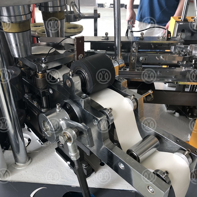 一次性纸杯成型机 速度稳定全自动新型中速纸杯机 纸碗机厂家直销