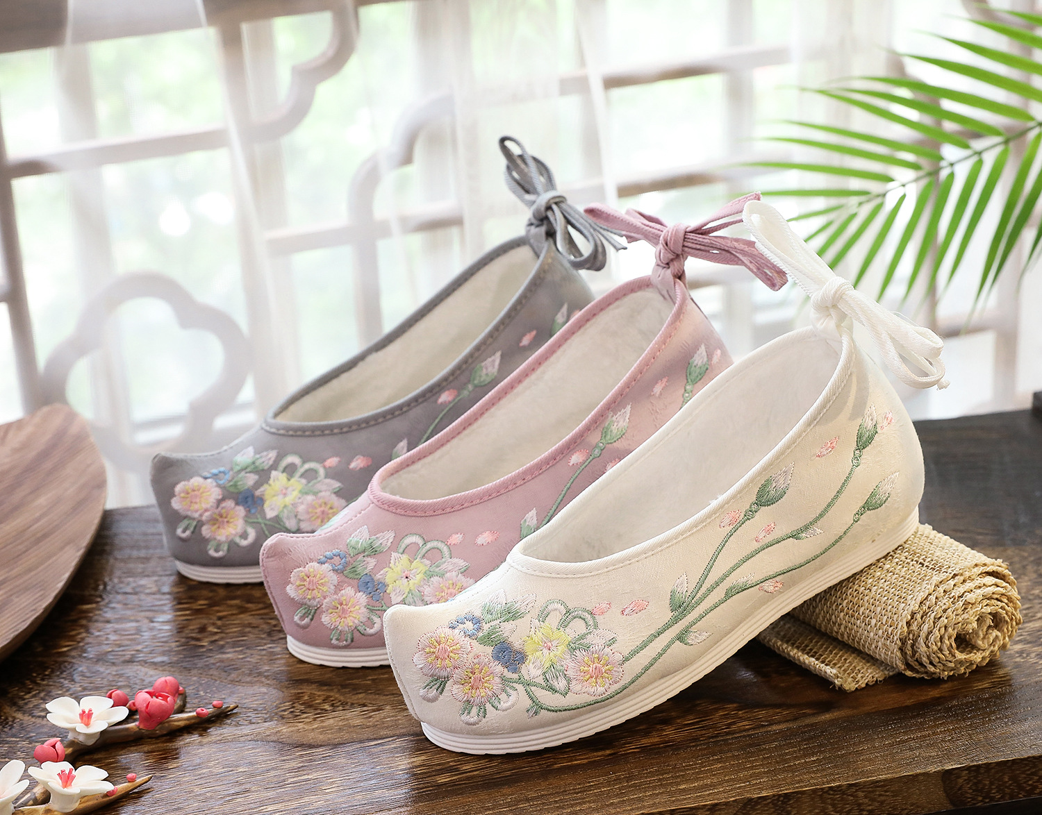 弓鞋 汉服鞋 单鞋/加绒棉 缤纷 翘头古风古装翘头履绣花布鞋女鞋