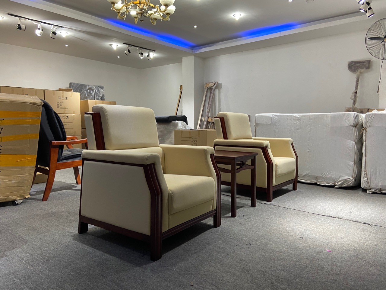 接待室会客沙发商务贵宾布艺办公沙发茶几组合单人沙发椅厂家直销